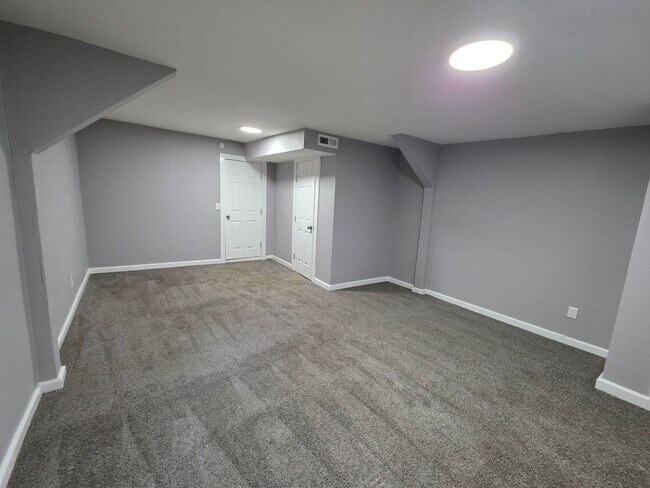Building Photo - Single-Level 3 Bedroom, 2 Bath Home in Kansas City