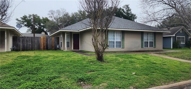 Building Photo - 1141 Oney Hervey Dr