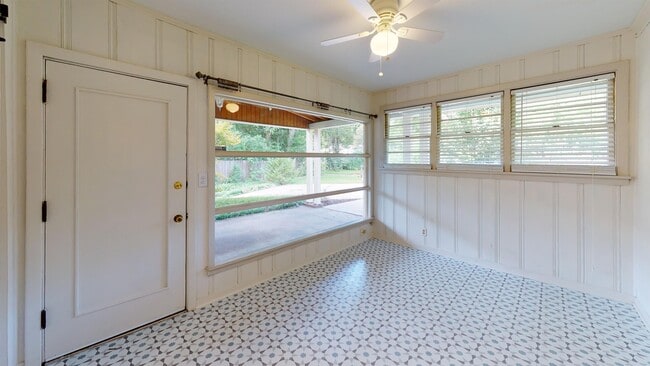 Building Photo - 3363 E Audubon Rd