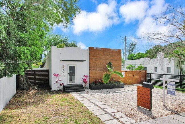 Building Photo - 570 NW 48th St