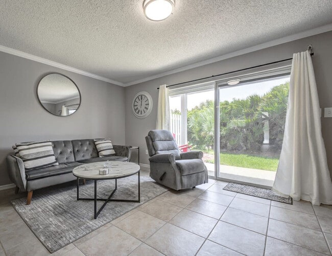 Primary Photo - 603 Shorewood Dr