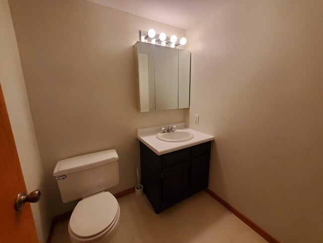 Building Photo - Prairie Townhomes