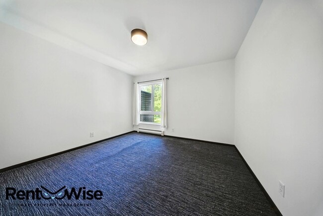 Building Photo - 818 N Delaware St