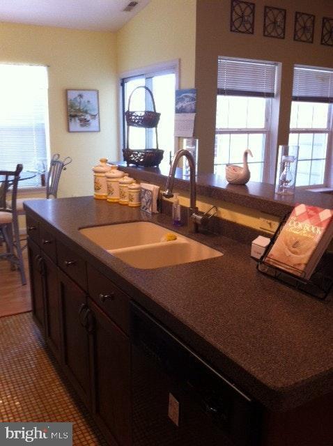 Building Photo - 2400 Dominion Dr