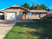 Building Photo - 2517 SW 86th St