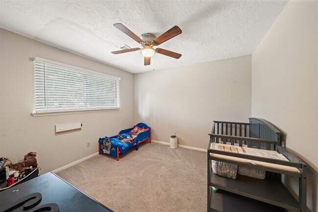 Building Photo - 715 Marne Ln