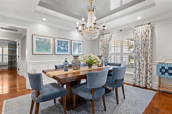 Building Photo - 2220 Vía Tuscany