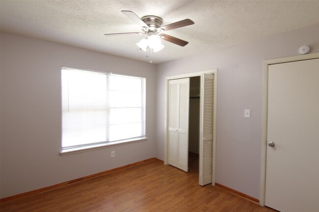 Building Photo - 10426 Cedar Towne Ln