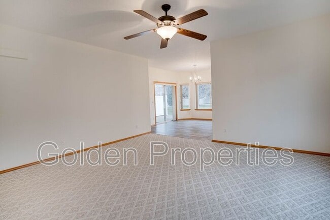 Building Photo - 503 Whitewater Ln