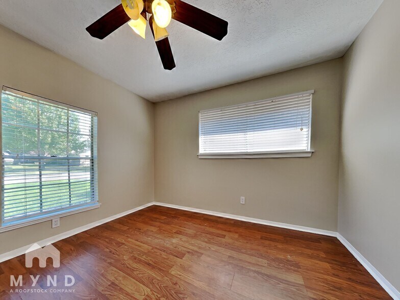 Building Photo - 9015 Eldora Dr