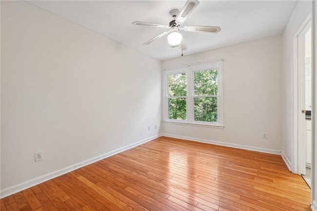 Building Photo - 2335 Corbett Ct