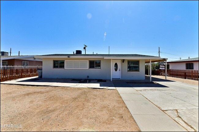 Building Photo - 10324 Newport Dr