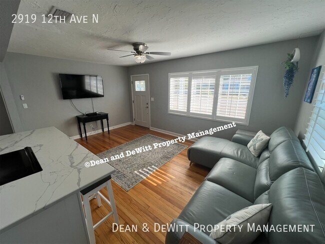 Building Photo - 2919 12th Ave N