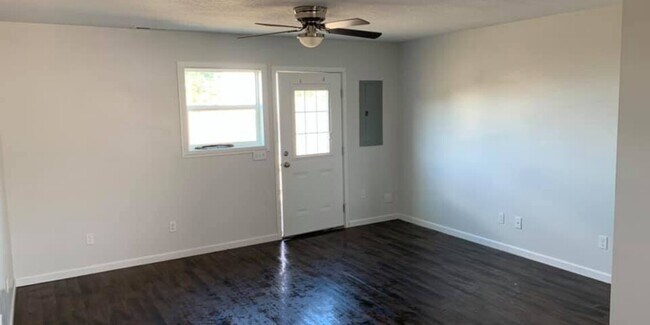 Building Photo - Laurel Flats LLC.