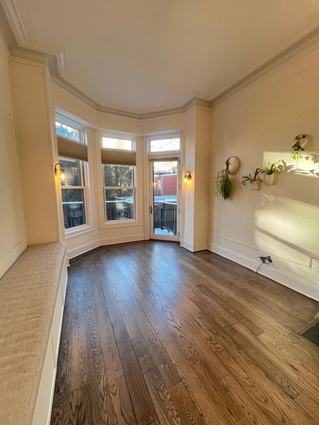 Building Photo - 122 Mercer St