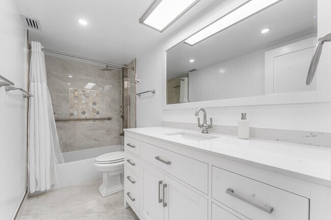 Building Photo - 1200 S Ocean Blvd