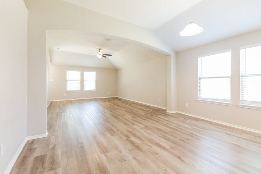 Building Photo - 4713 Joshua Dr