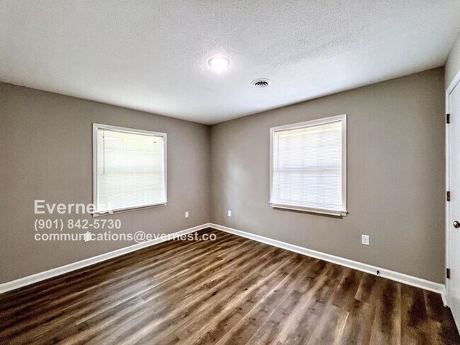 Building Photo - 731 Cumberland Cove