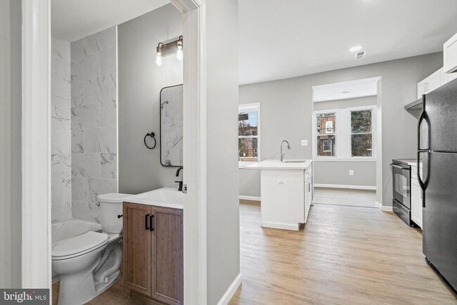 Building Photo - 3034 Arunah Ave