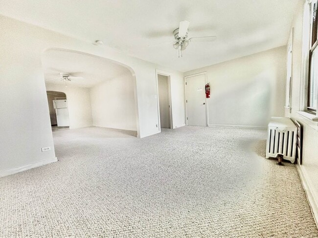 Building Photo - 2618 73rd Ave