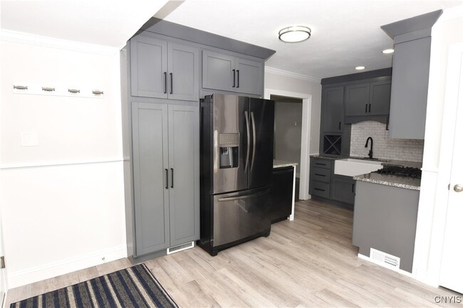 Building Photo - 1401 Woodbury Dr