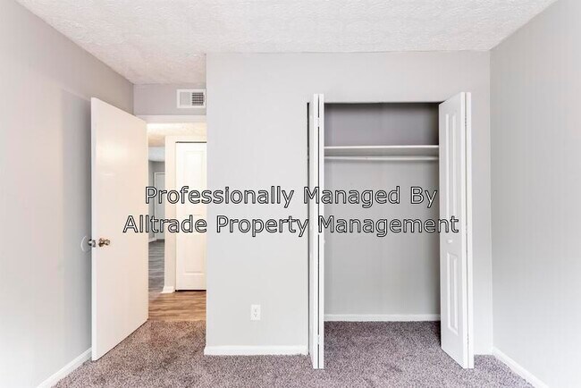 Building Photo - 4518 Beechbrook Rd