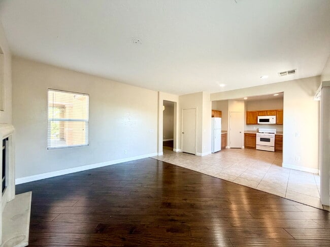 Building Photo - SPACIOUS 3 BEDROOM + LOFT | SILVERSTONE RANCH | GILCREASE ORCHARD VIEWS