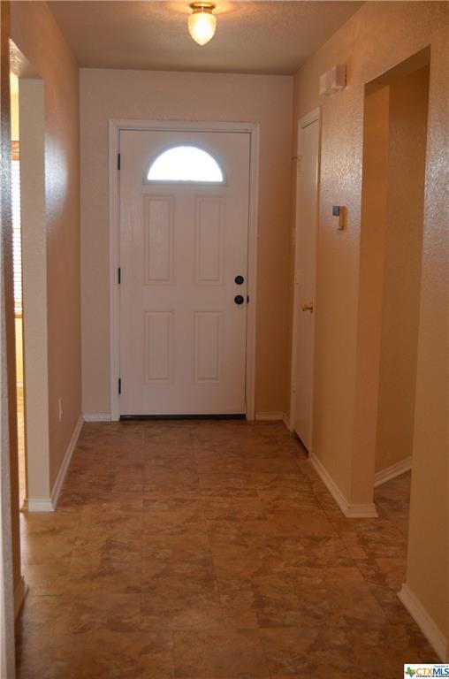 Building Photo - 3711 Lakecrest Dr