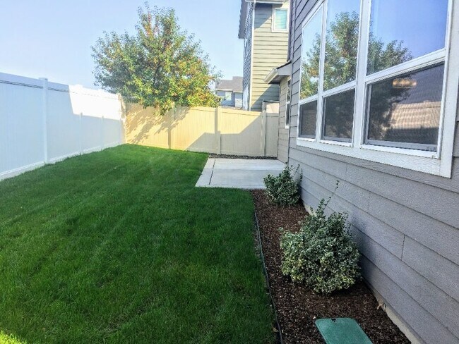 Building Photo - Spacious 4-Bedroom Rental Home with Quartz Countertops in Meridian!