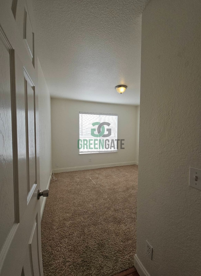 Building Photo - NOW AVAILABLE! Make this spacious 3 bedroo...