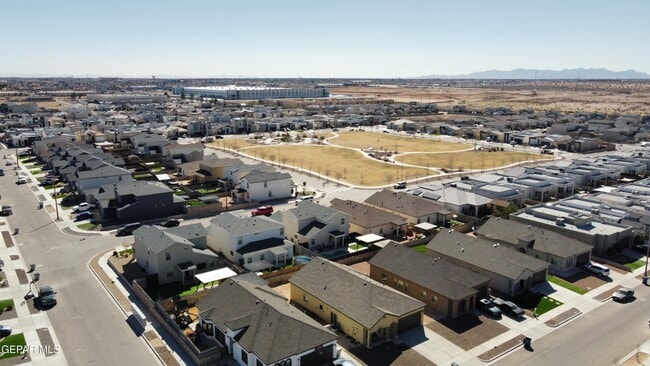 Building Photo - 12360 Desert Wolf Ave