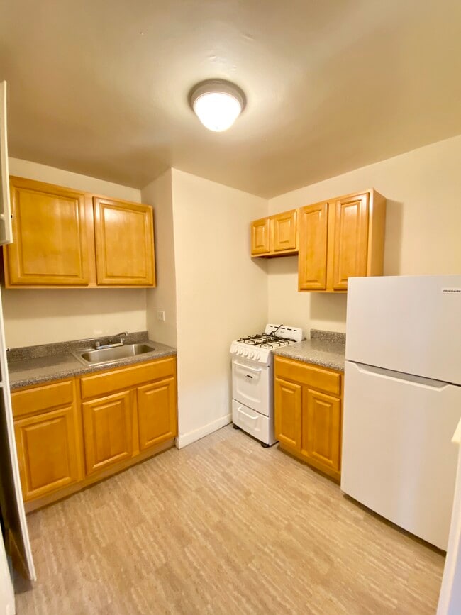 Building Photo - 315 Ovington Ave