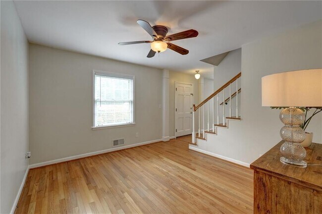 Building Photo - 2955 Delcourt Dr