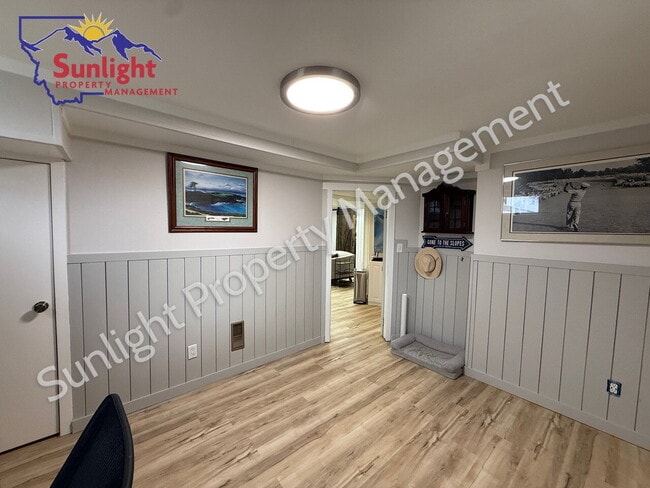 Building Photo - 15 Applewood Dr