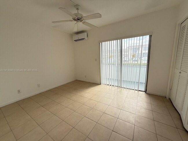 Building Photo - 79 Easthampton D