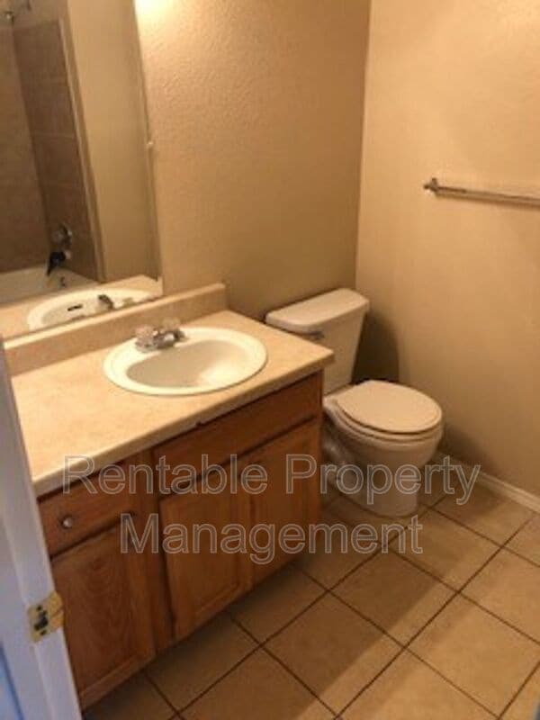 Building Photo - 108 Collett Ct