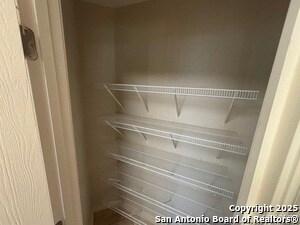 Building Photo - 810 Antler Post