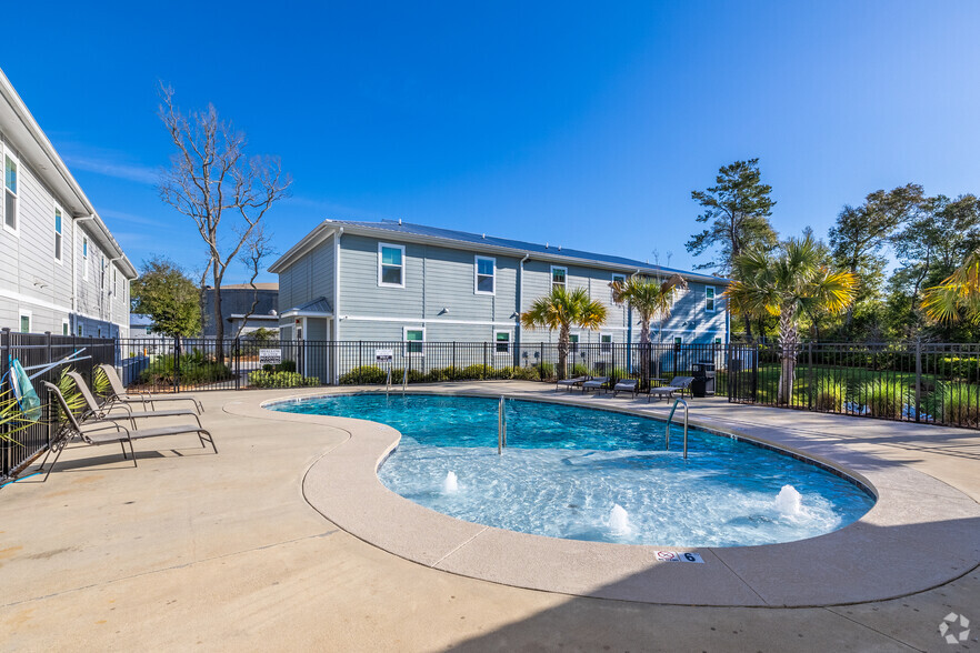 Primary Photo - Aviles Townhomes