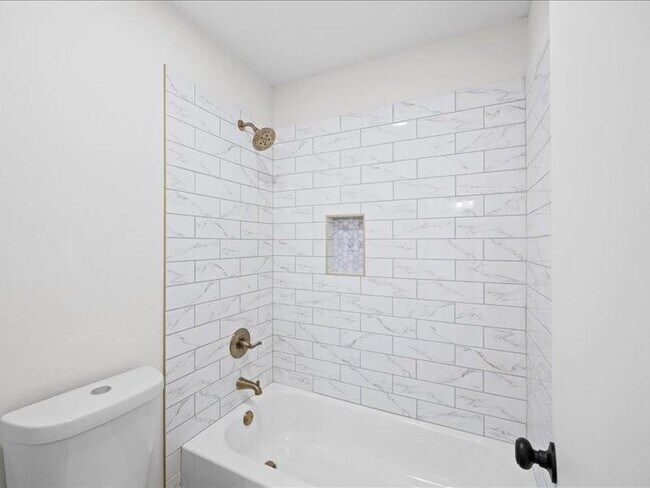 Building Photo - 2314 Edgedale Dr