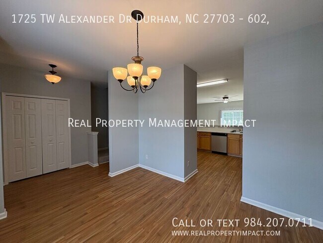 Building Photo - 1725 TW Alexander Dr
