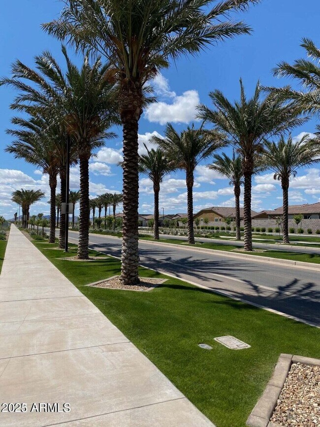 Building Photo - 9846 E Talon Ave