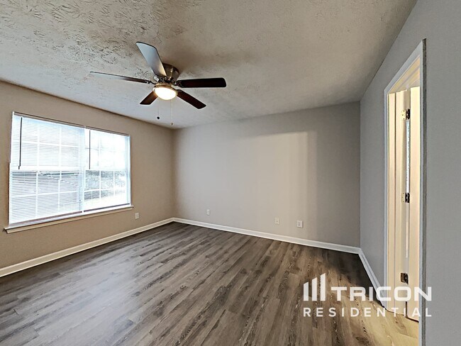 Building Photo - 201 Ranch Ct