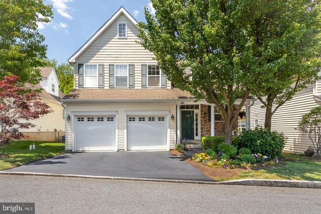 Building Photo - 102 Potters Pond Dr