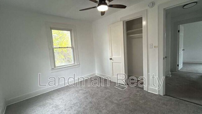 Building Photo - 275 Greensburg Pike