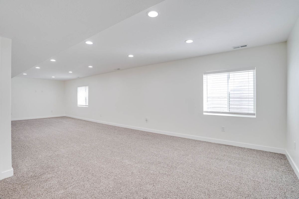 Building Photo - 767 E 780 S