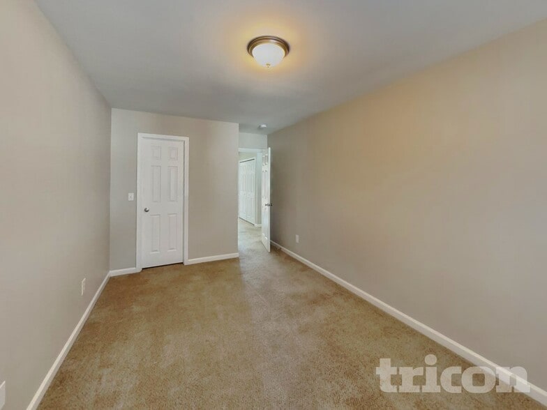 Building Photo - 5820 Bryanstone Pl