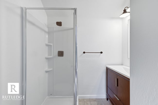 Building Photo - Cozy 2 Bedroom, 1 Bath in the Heart of Medford