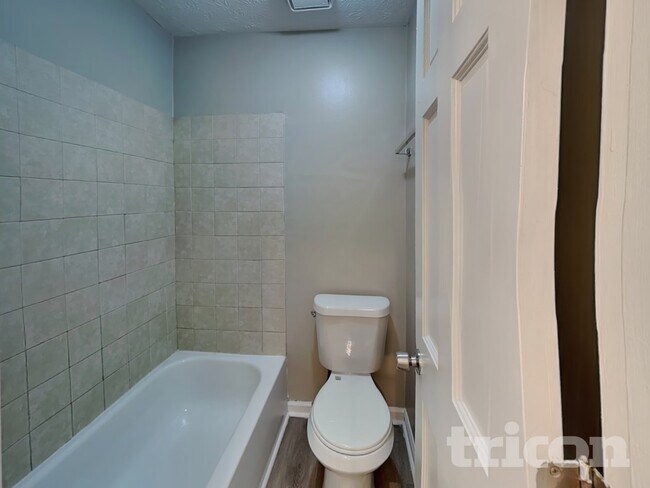 Building Photo - 1897 Falls Cove