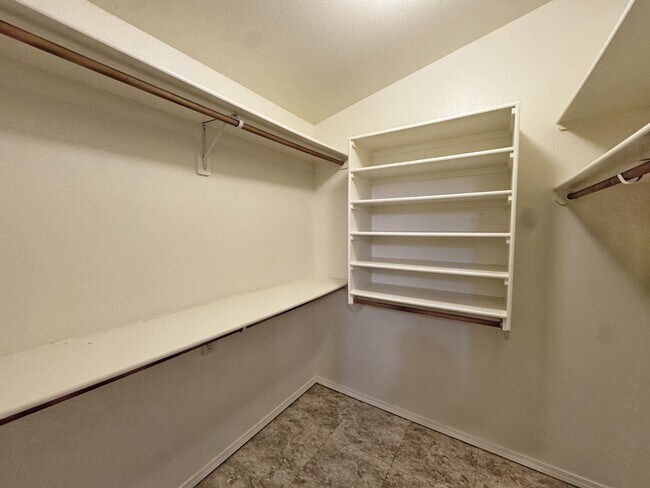 Building Photo - 2309 Iron Gate Trail SW