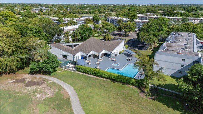 Building Photo - 8350 Sands Point Blvd